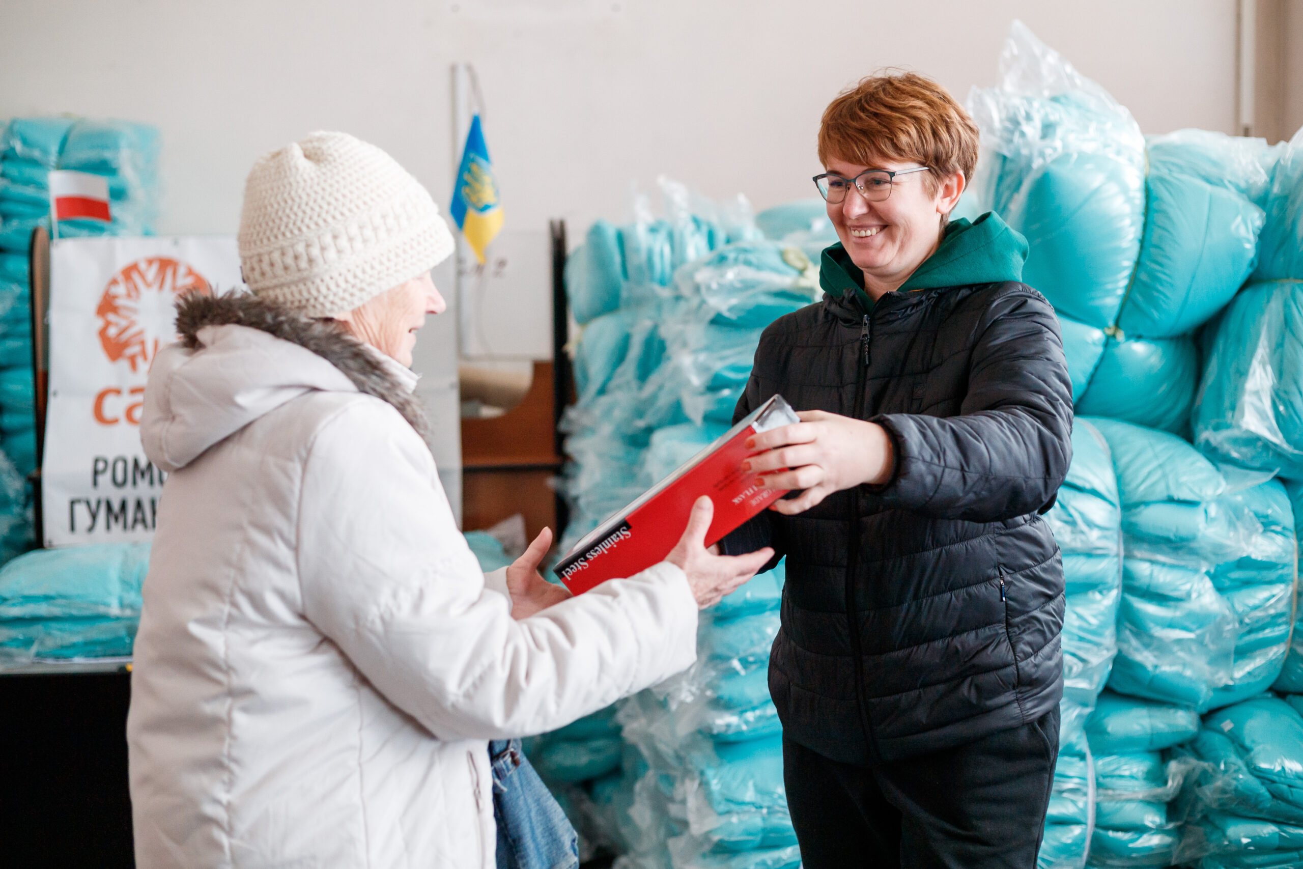 термоси допомога впо україні біженці